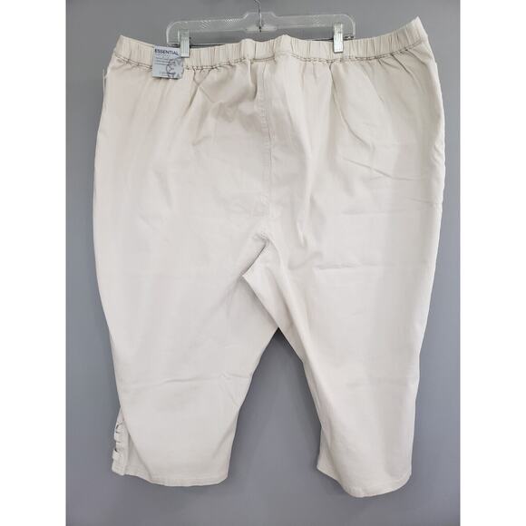 NWT Catherines Plus Essential Flat Front Twill Capri With Side Inset Pants STONE - Picture 1 of 5